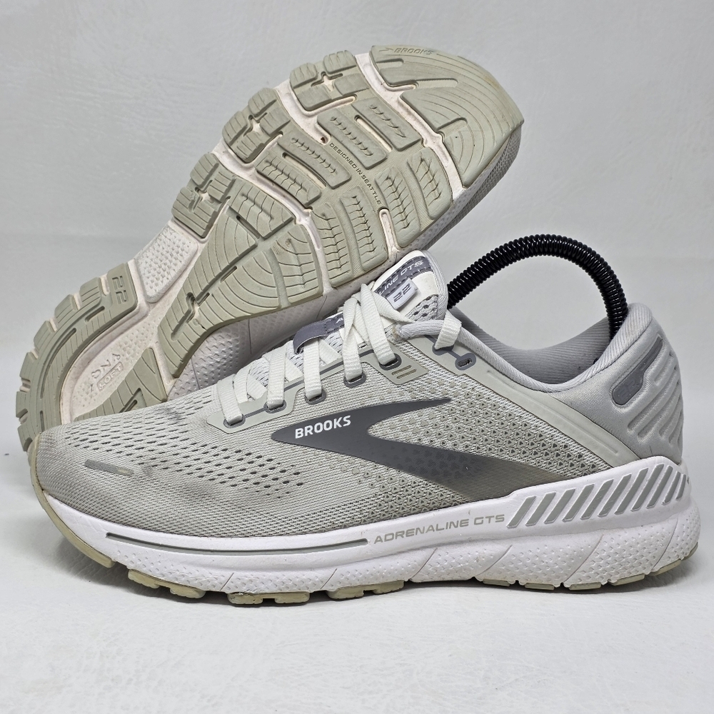 Brooks Women's Adrenaline GTS 22 Running Shoes White Size 8.5 Pre-owned